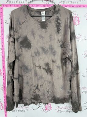 JoyLab sweater pull over marble print Taupe and Charcoal Tie-Dye Crewneck